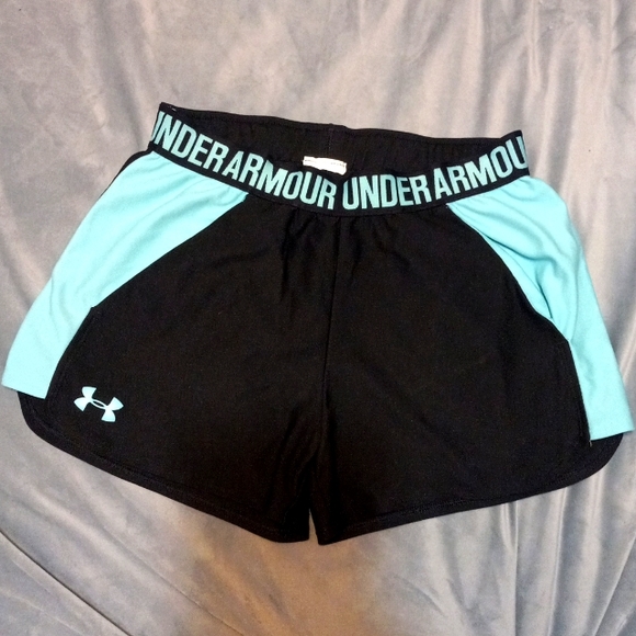 Under Armour Pants - Under Armour shorts size xs